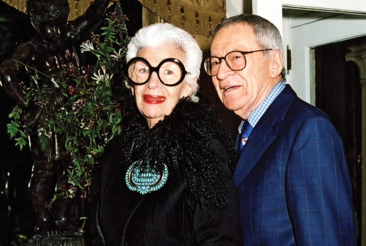Iris Apfel so svojím manželom Carlom Apfelom