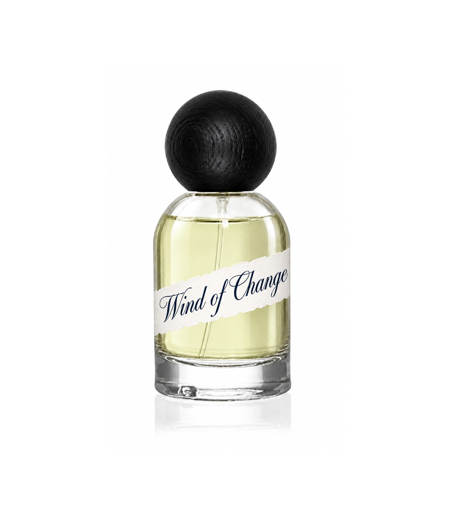 Parfum Wind of Change — sklenená fľaška 50 ml s čiernym dreveným uzáverom na bielom pozadí